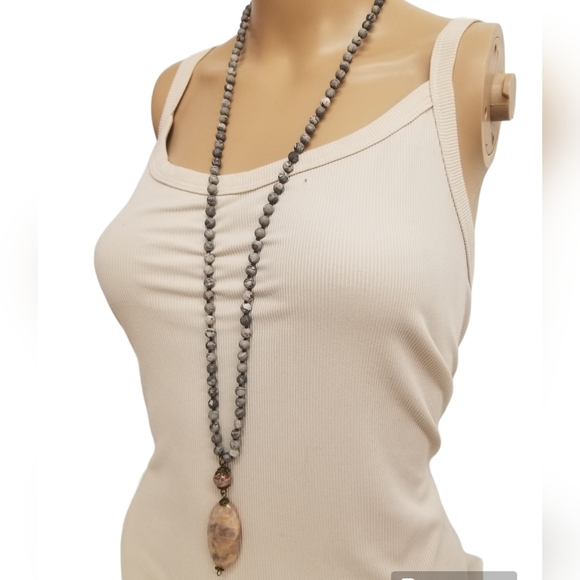 VINTAGE JASPER STONE BEAD AND QUARTZ GEMSTONE PENDANT NECKLACE - Picture 3 of 5